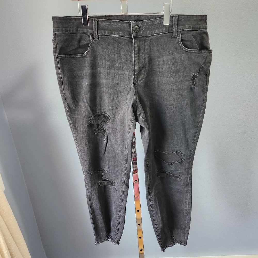 Maurices Skinny Jeans Women's Plus Size 22W x Short Stretch Black Distress Denim